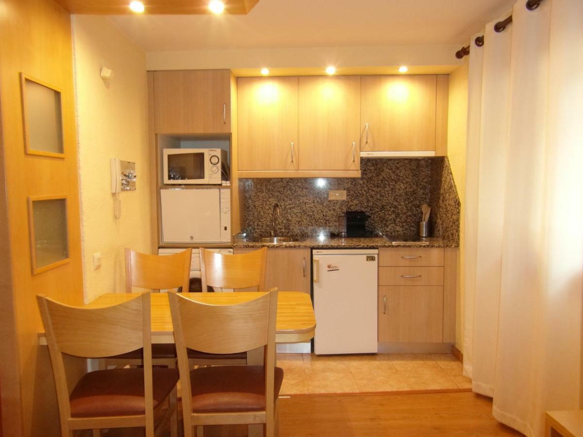 B06 - Mayor 22, 1º - Villmor Apartman Benasque Kültér fotó