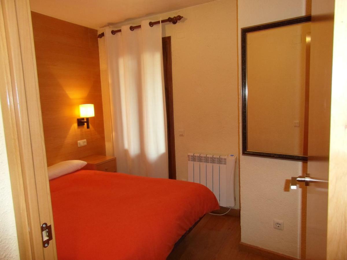 B06 - Mayor 22, 1º - Villmor Apartman Benasque Kültér fotó